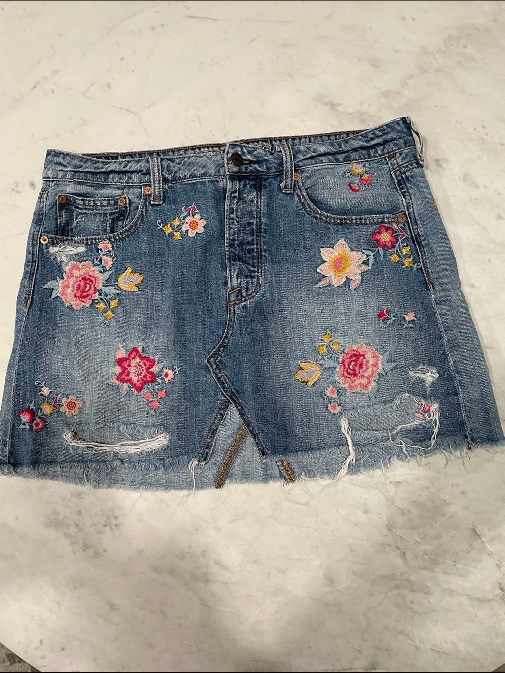 Embroidered Floral Distressed Denim Mini Skirt - Blue
